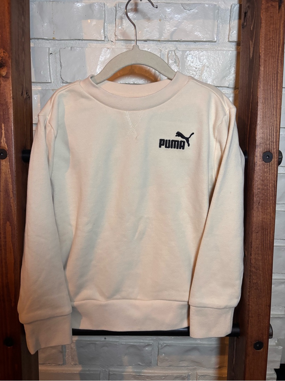 🌻 3/25 🌻 Puma Cream Crewneck Sweatshirt with Black Logo
